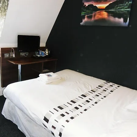 Bed & Breakfast Cherry Blossom