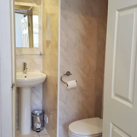 Pensión Cherry Blossom 4*