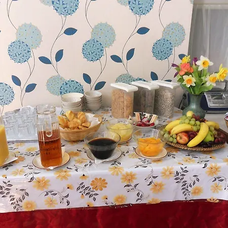 Cherry Blossom Pensión