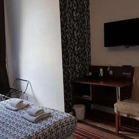 Cherry Blossom Bed & Breakfast 3*
