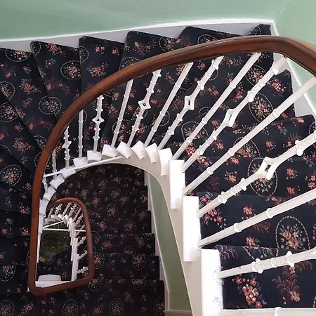 Bed & Breakfast Cherry Blossom Whitby